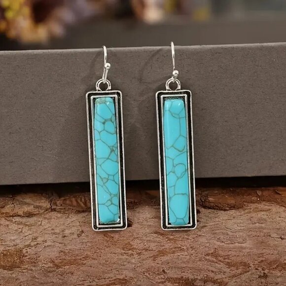 NEW Pair of vintage style BOHO earrings, dangle turquoise earrings, western - Picture 2 of 4